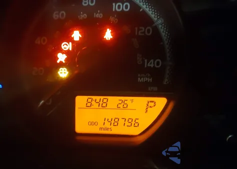 2015 Toyota Yaris L z USA, uszkodzony, nr VIN VNKKTUD37FA036175